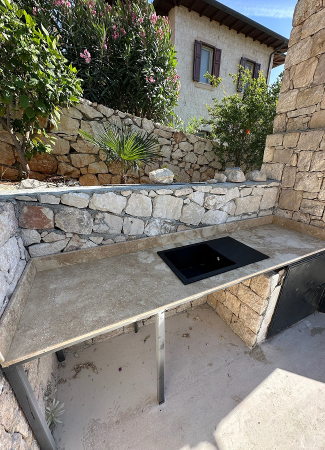 Antalya Modern Mermer Muratpaşa atölyesinde kesim tezgahı